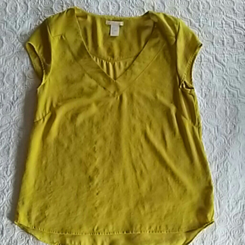 Chartreuse silky top